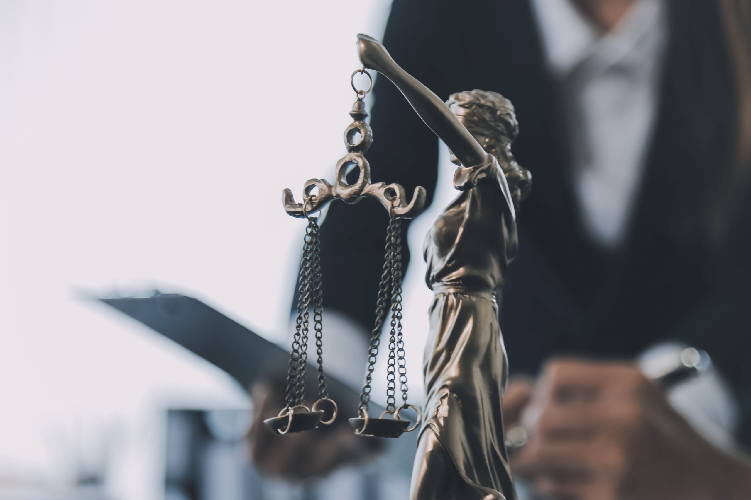 Del derecho de defensa en la fase intermedia del procedimiento abreviado (artículo 784 de la LECrim)